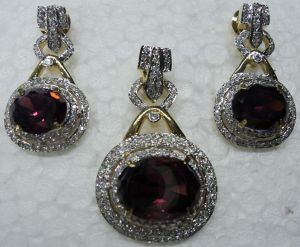 Bryant American Diamond Pendant Set