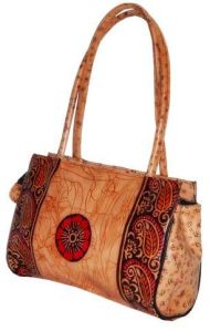 Ladies goat skin leather hand bags printed colour