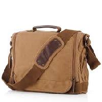 laptop messenger bags