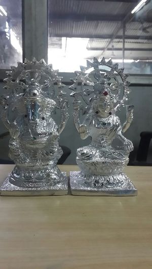metal god statues