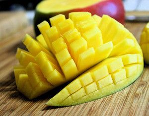 alphonso mango slices