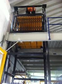 Electrical Goods Lift