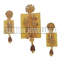 Gold Pendant Set