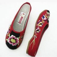 embroidered footwears