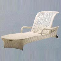 Garden Rattan Pool Side Lounger