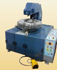 Pipe wrapping machine