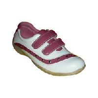 ladies sport shoes