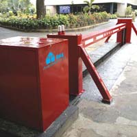 Crash Resistant Blocking Barrier