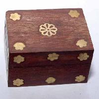 wooden box IL-0038