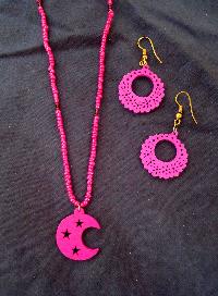Wooden Fancy Pink Necklace Set