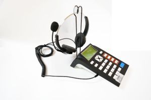 Telephone dialpad with headset