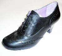 Ladies Leather Shoes - 327