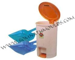 Plastic Dust Pan