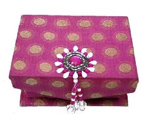 Earring box