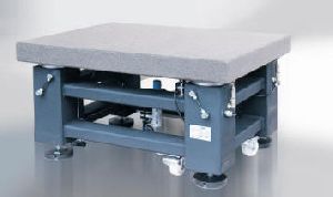 VIBRATION INSULATED TABLES