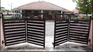 folding gates