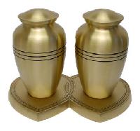 ashes urns