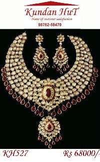 Kundan Necklace Set