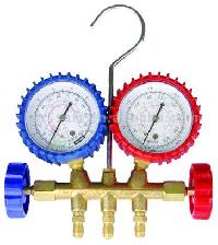 Manifold Gauge