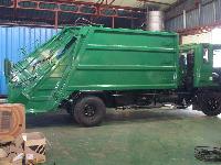 Garbage Compactor Truck