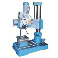 auto feed radial drilling machine
