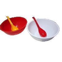 Plastic Serving Bowl with Spoon