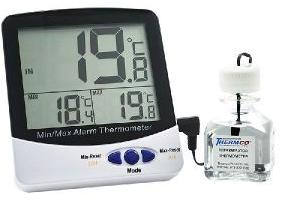 Digital alarm thermometer