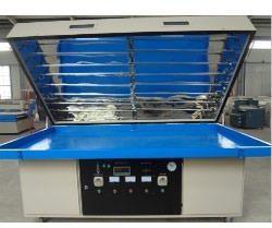 plastic vacuum forming machine