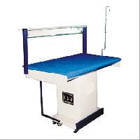 Vacuum Finishing Table