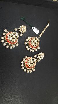 Kundan Maang Tikka Set