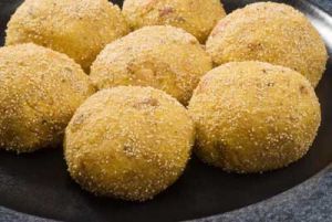 Kesar Churma Ladoo