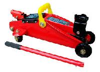 hydraulic floor jack