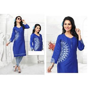 Ladies Designer Crepe Kurti