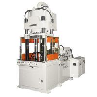 horizontal injection moulding machine