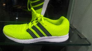 branded sports shoes