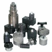 Hydraulic clamping fixtures