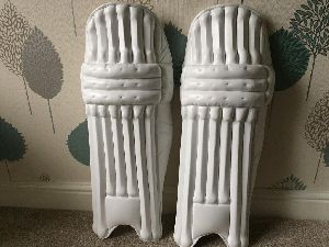 CUSTOM CRICKET PAD