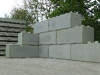 Interlocking concrete block