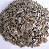 Raw vermiculite