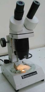 Digital Microscope for Woven