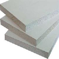 Magnesium oxide board