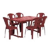 plastic dining tables