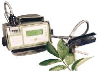 Field Portable Pulse Modulated Chlorophyll Fluorometer