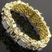 Sophisticated Gold Plated Bracelet For Men's