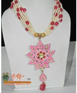 meena pendent set