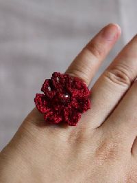 Red flower ring
