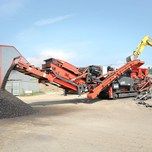 QI341 Mobile impact crusher