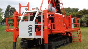 SANDVIK DE740 self-propelled core drill rig