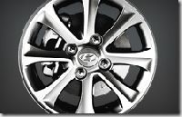 Diamond cut alloy wheels