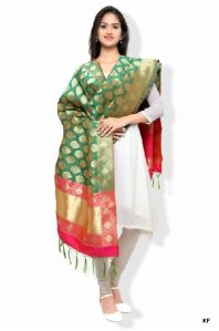 KF Green Red Banarasi Dupatta with Floral Motifs